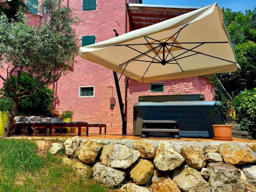 La Casa Rosa Di Segusino With Spa Jacuzzi In Garden Sequsino Ngoại thất bức ảnh